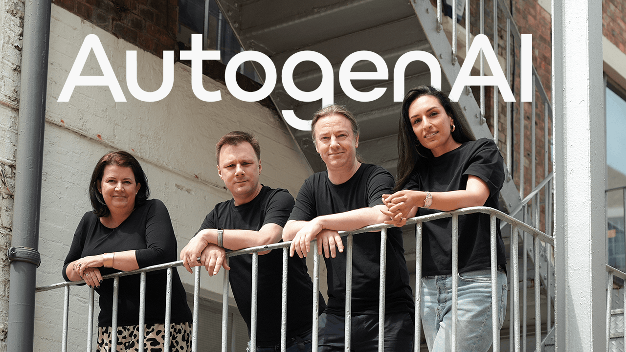 هویت بصری جدید AutogenAI؛ ترکیب فرمهای شیشهای و سیستم ماژولار